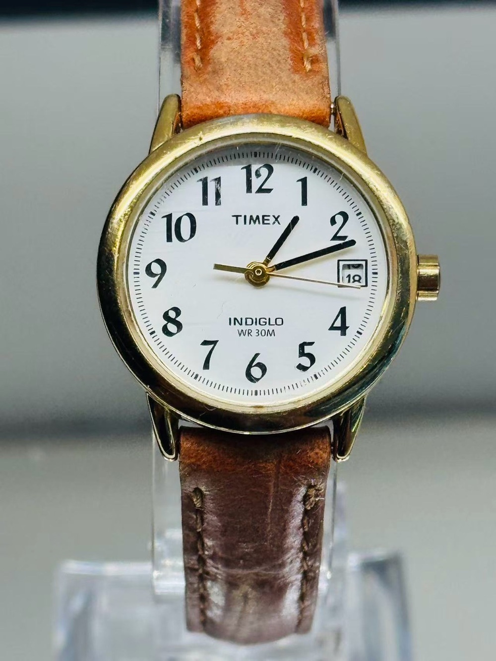 Vintage Timex Indiglo WR30M Women’s Quartz Watch Gold Tone Date New Battery Runs - Picture 2 of 11